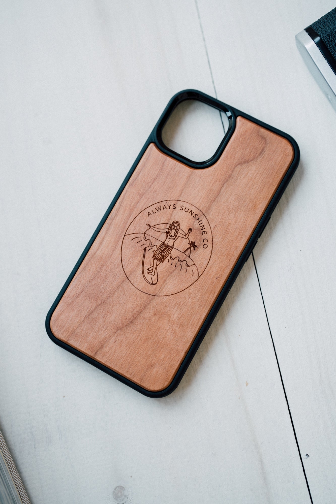 【iPhone 14,iPhone 14 Plus, iPhone 14 Pro, iPhone 14 Pro Max対応】ASC Sunset Surf Logo /  iPhone Hybrid Wood Cover