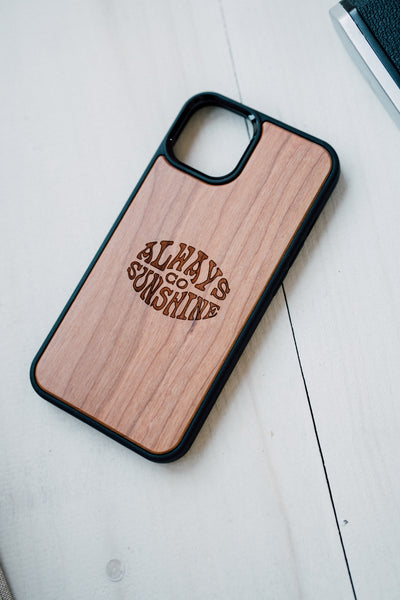 【iPhone 14, iPhone 14 Plus, iPhone 14 Pro, iPhone 14 Pro Max対応】Surf Club Logo /  iPhone Hybrid Wood Cover